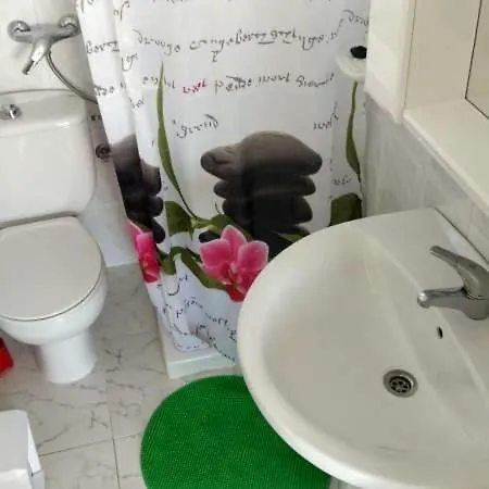 Sleeps 5 Wifi Apartament *